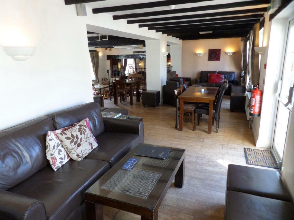 The Poachers Inn Piddletrenthide Экстерьер фото